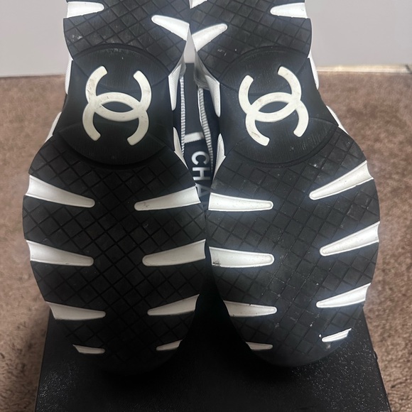 Chanel Trainers WORN ONCE! Size 38.5 - Picture 3 of 6